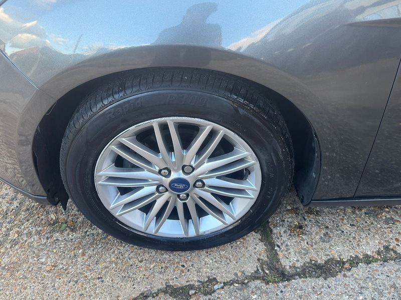 Ford 1.0T EcoBoost Zetec Edition Hatchback 5dr Petrol Manual Euro 6 (s/s) (125 ps)