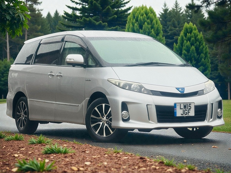 Toyota Aeras 2.4 Auto Petrol Hybrid MPV (7 Seats)