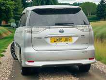 Toyota Estima Aeras 
