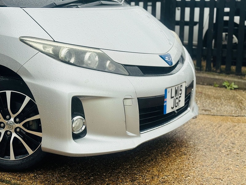 Toyota Aeras 2.4 Auto Petrol Hybrid MPV (7 Seats)