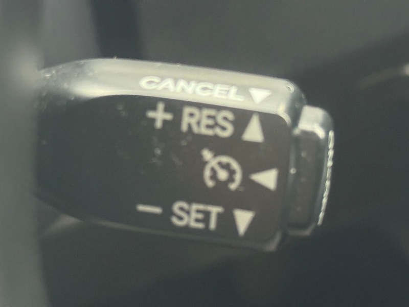 Toyota Aeras 2.4 Auto Petrol Hybrid MPV (7 Seats)