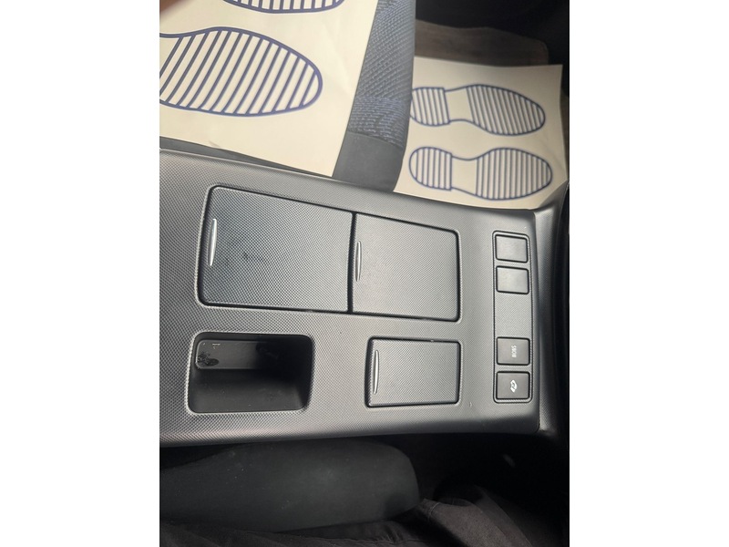 Toyota Aeras 2.4 Auto Petrol Hybrid MPV (7 Seats)