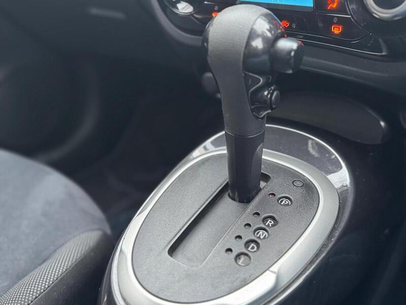 Nissan 1.6 Acenta Premium SUV 5dr Petrol XTRON Euro 5 (117 ps)