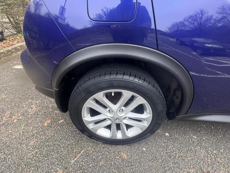 Nissan 1.6 Acenta Premium SUV 5dr Petrol XTRON Euro 5 (117 ps)