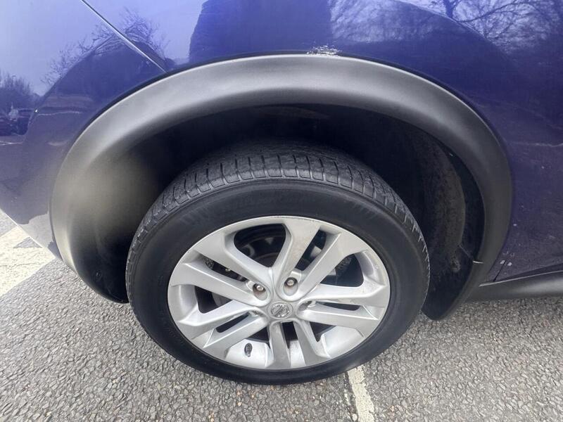 Nissan 1.6 Acenta Premium SUV 5dr Petrol XTRON Euro 5 (117 ps)