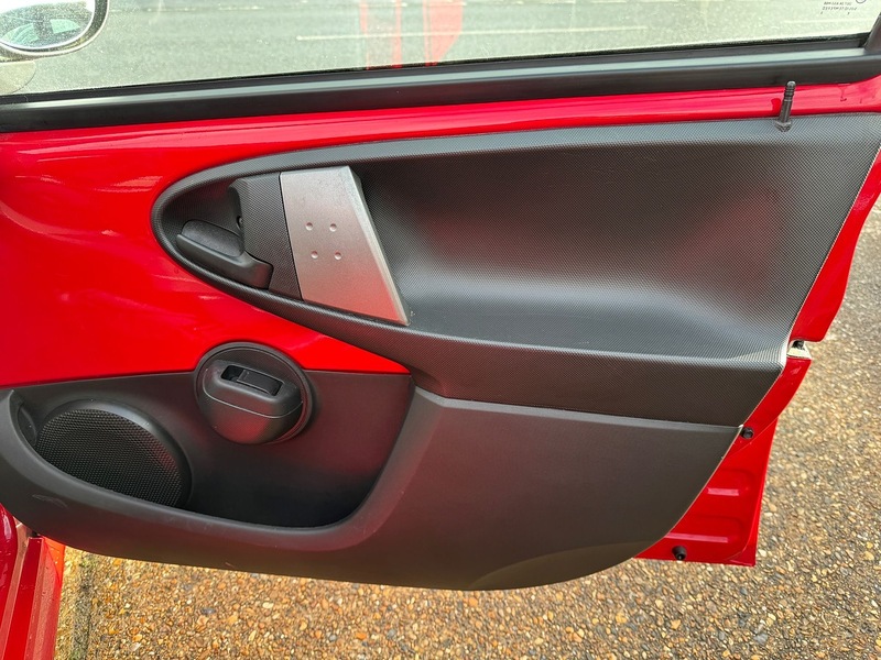 Peugeot 1.0 12V Active Hatchback 5dr Petrol Manual Euro 5 (68 ps)