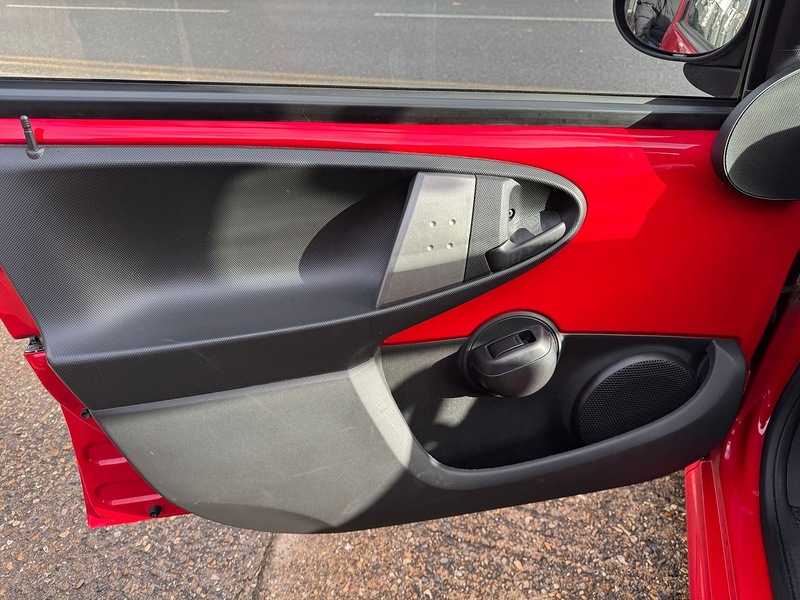 Peugeot 1.0 12V Active Hatchback 5dr Petrol Manual Euro 5 (68 ps)