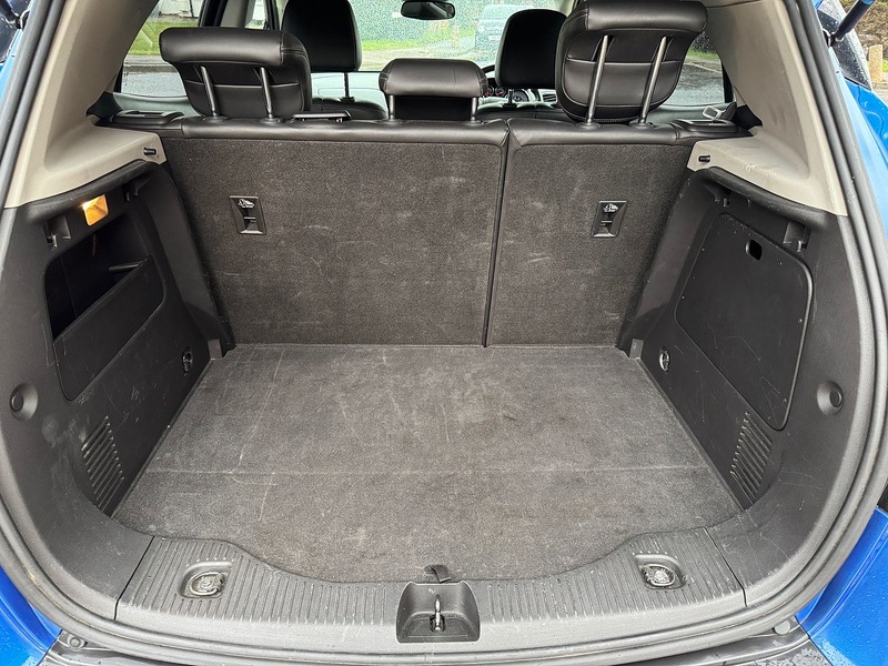 Vauxhall 1.4i Turbo SE SUV 5dr Petrol Auto 2WD Euro 6 (140 ps)