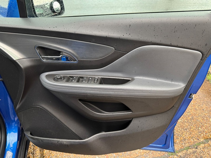 Vauxhall 1.4i Turbo SE SUV 5dr Petrol Auto 2WD Euro 6 (140 ps)