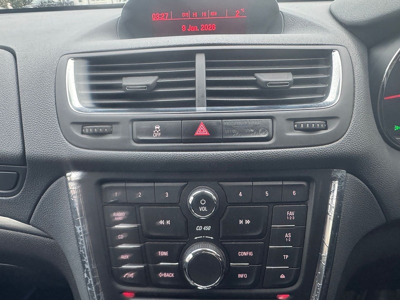 Vauxhall 1.4i Turbo SE SUV 5dr Petrol Auto 2WD Euro 6 (140 ps)