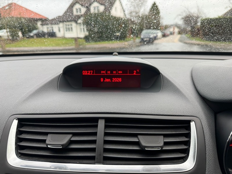 Vauxhall 1.4i Turbo SE SUV 5dr Petrol Auto 2WD Euro 6 (140 ps)