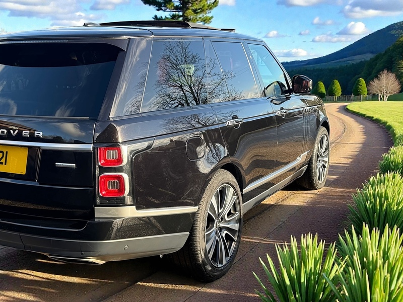 Land Rover 4.4 SD V8 Autobiography SUV 5dr Diesel Auto 4WD Euro 5 (339 ps)