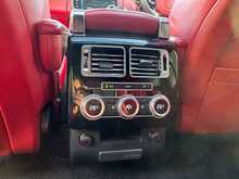 Land Rover Range Rover SD V8 Autobiography 