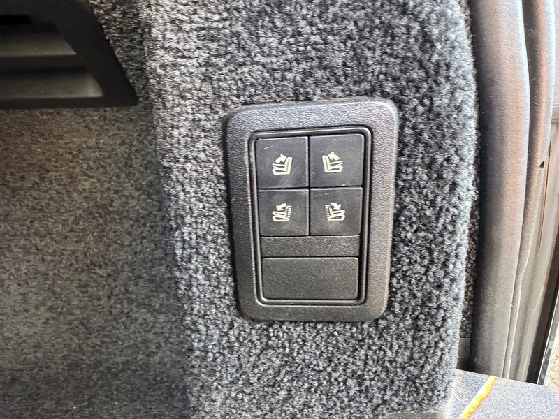 Land Rover 4.4 SD V8 Autobiography SUV 5dr Diesel Auto 4WD Euro 5 (339 ps)