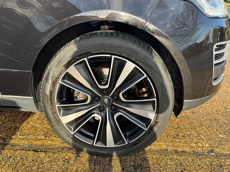 Land Rover 4.4 SD V8 Autobiography SUV 5dr Diesel Auto 4WD Euro 5 (339 ps)