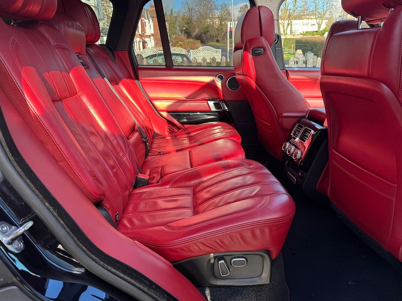 Land Rover 4.4 SD V8 Autobiography SUV 5dr Diesel Auto 4WD Euro 5 (339 ps)