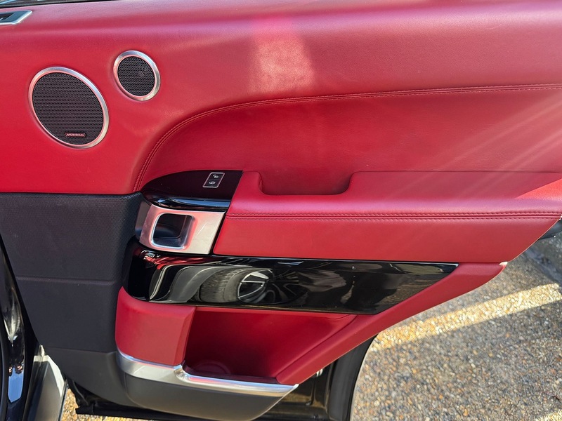 Land Rover 4.4 SD V8 Autobiography SUV 5dr Diesel Auto 4WD Euro 5 (339 ps)