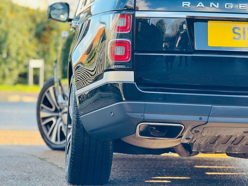 Land Rover 4.4 SD V8 Autobiography SUV 5dr Diesel Auto 4WD Euro 5 (339 ps)