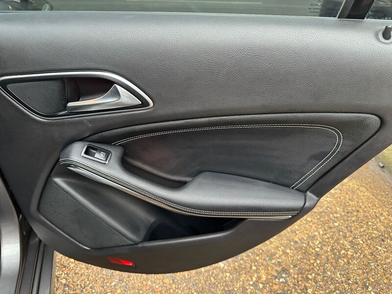 Mercedes-Benz 1.6 CLA180 Sport Coupe 4dr Petrol 7G-DCT Euro 6 (s/s) (122 ps)