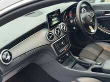 Mercedes-Benz CLA CLA180 Sport 