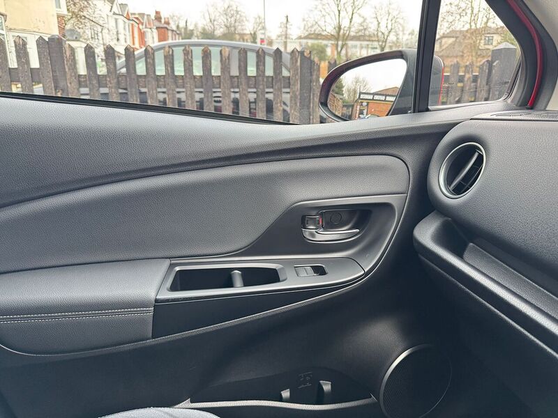 Toyota 1.5 VVT-h Excel Hatchback 5dr Petrol Hybrid E-CVT Euro 6 (15in Alloy) (101 ps)