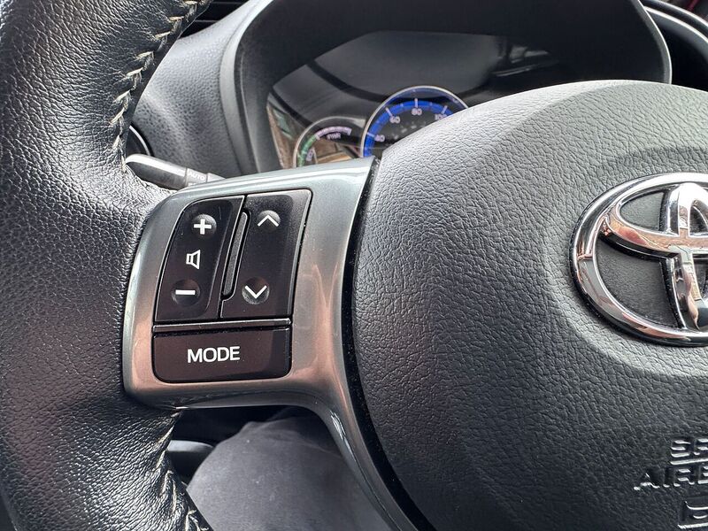 Toyota 1.5 VVT-h Excel Hatchback 5dr Petrol Hybrid E-CVT Euro 6 (15in Alloy) (101 ps)