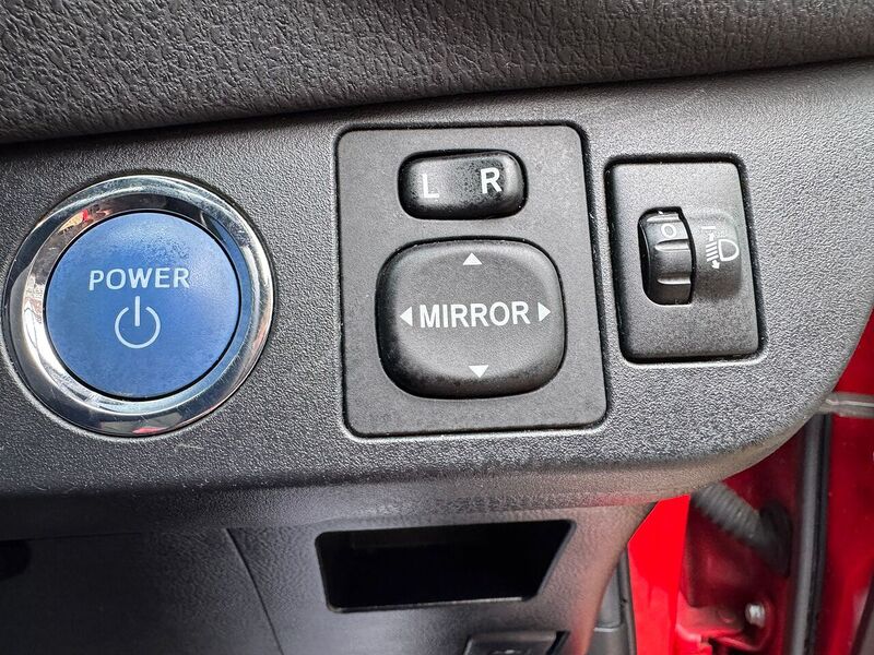 Toyota 1.5 VVT-h Excel Hatchback 5dr Petrol Hybrid E-CVT Euro 6 (15in Alloy) (101 ps)