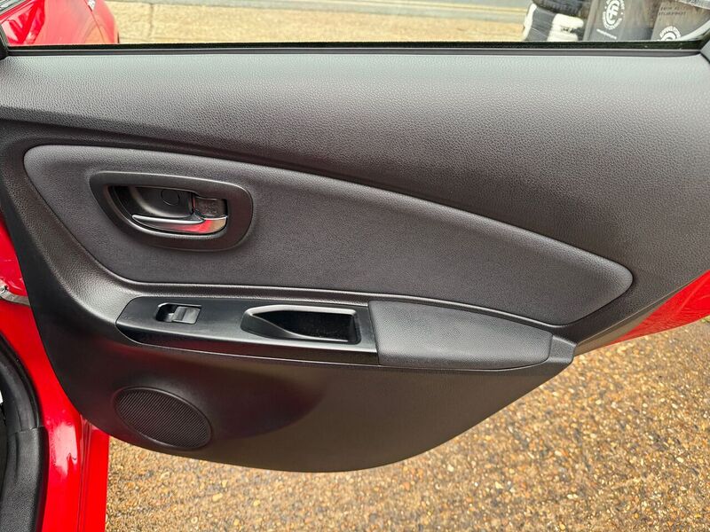 Toyota 1.5 VVT-h Excel Hatchback 5dr Petrol Hybrid E-CVT Euro 6 (15in Alloy) (101 ps)