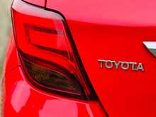 Toyota Yaris VVT-h Excel 