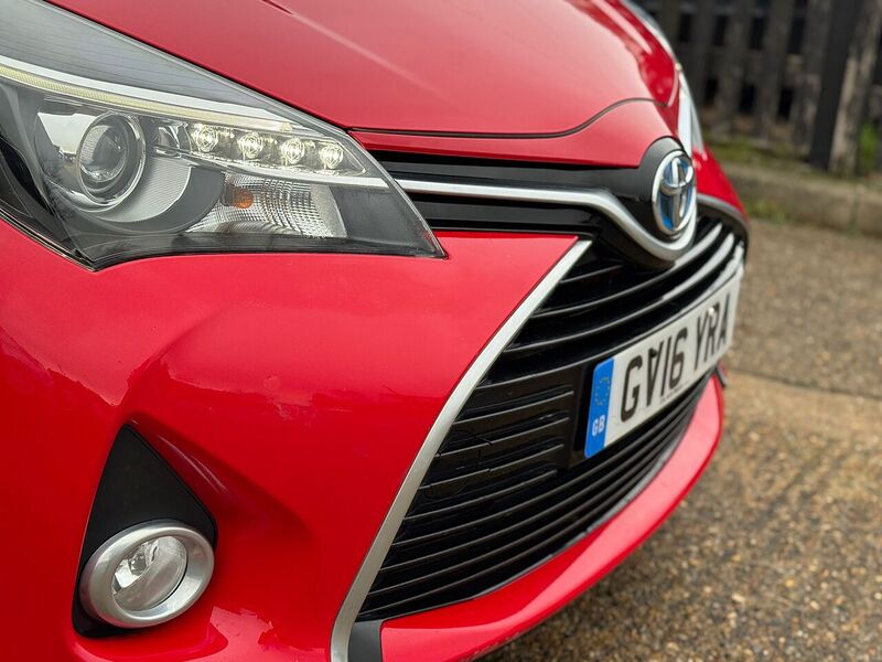 Toyota 1.5 VVT-h Excel Hatchback 5dr Petrol Hybrid E-CVT Euro 6 (15in Alloy) (101 ps)