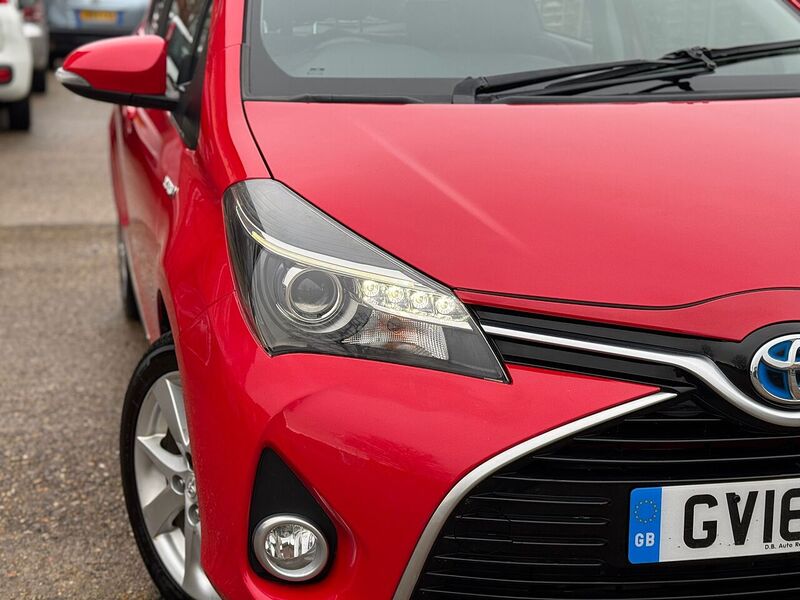 Toyota 1.5 VVT-h Excel Hatchback 5dr Petrol Hybrid E-CVT Euro 6 (15in Alloy) (101 ps)