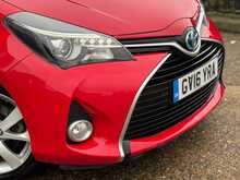 Toyota Yaris VVT-h Excel 