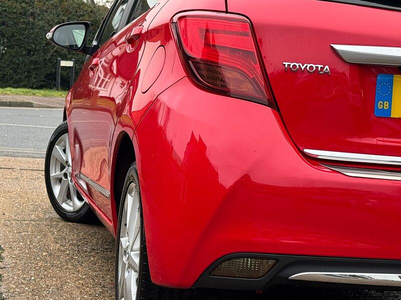 Toyota 1.5 VVT-h Excel Hatchback 5dr Petrol Hybrid E-CVT Euro 6 (15in Alloy) (101 ps)