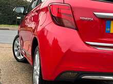 Toyota Yaris VVT-h Excel 