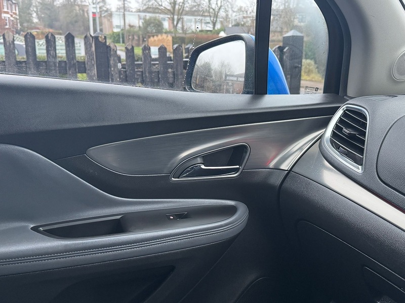 Vauxhall 1.4i Turbo SE SUV 5dr Petrol Auto 2WD Euro 6 (140 ps)