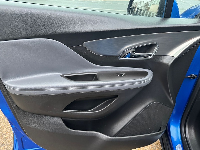 Vauxhall 1.4i Turbo SE SUV 5dr Petrol Auto 2WD Euro 6 (140 ps)