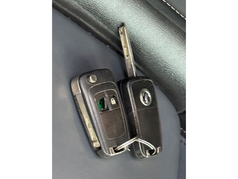 Vauxhall 1.4i Turbo SE SUV 5dr Petrol Auto 2WD Euro 6 (140 ps)