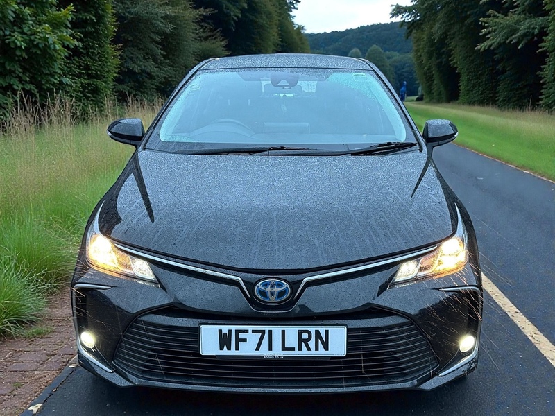 Toyota 1.8 VVT-h GPF Icon Saloon 4dr Petrol Hybrid CVT Euro 6 (s/s) (122 ps)
