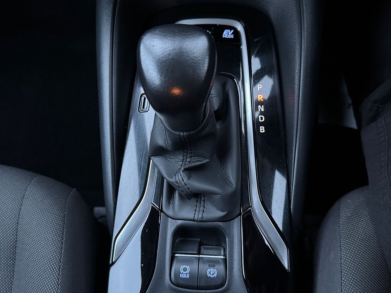 Toyota 1.8 VVT-h GPF Icon Saloon 4dr Petrol Hybrid CVT Euro 6 (s/s) (122 ps)