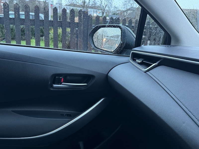 Toyota 1.8 VVT-h GPF Icon Saloon 4dr Petrol Hybrid CVT Euro 6 (s/s) (122 ps)