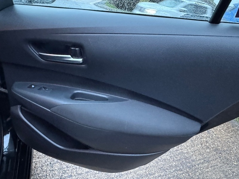 Toyota 1.8 VVT-h GPF Icon Saloon 4dr Petrol Hybrid CVT Euro 6 (s/s) (122 ps)