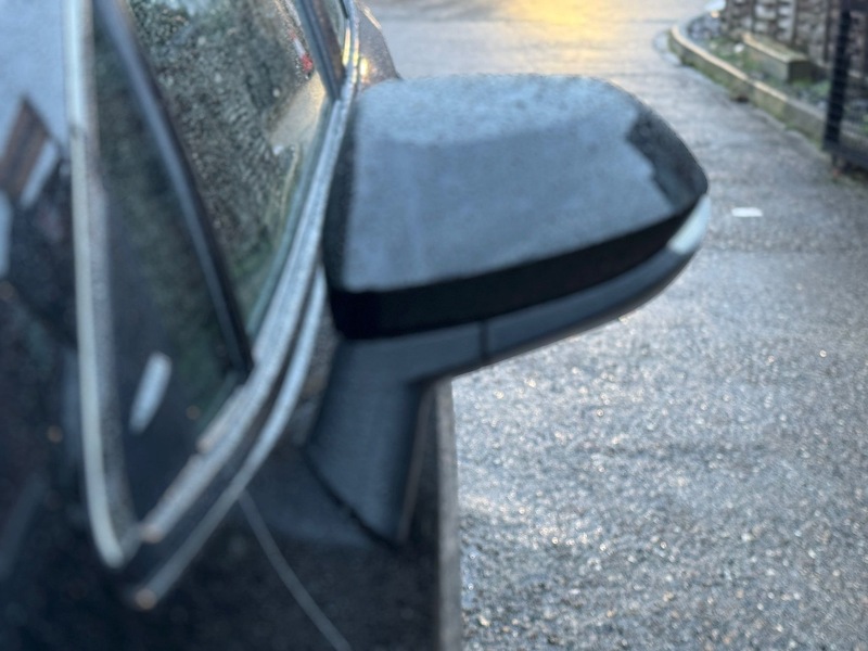 Toyota 1.8 VVT-h GPF Icon Saloon 4dr Petrol Hybrid CVT Euro 6 (s/s) (122 ps)