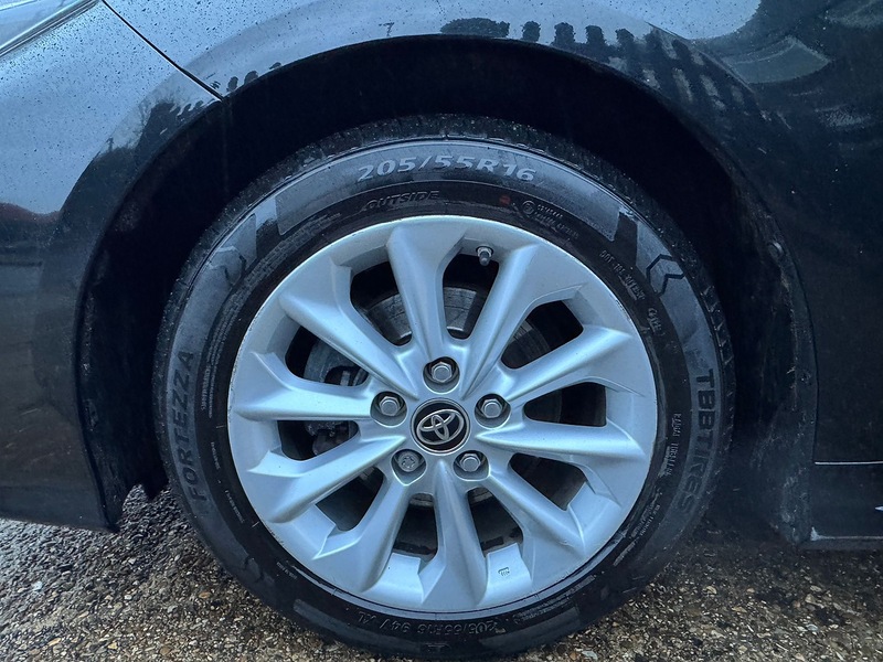 Toyota 1.8 VVT-h GPF Icon Saloon 4dr Petrol Hybrid CVT Euro 6 (s/s) (122 ps)