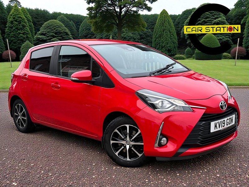 Toyota 1.5 VVT-i Icon Tech Hatchback 5dr Petrol Manual Euro 6 (111 ps)