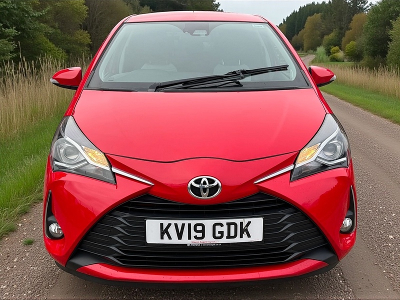 Toyota 1.5 VVT-i Icon Tech Hatchback 5dr Petrol Manual Euro 6 (111 ps)