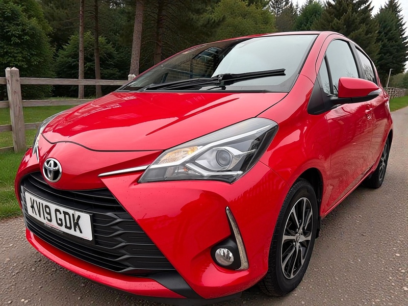 Toyota 1.5 VVT-i Icon Tech Hatchback 5dr Petrol Manual Euro 6 (111 ps)