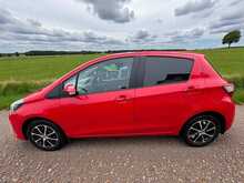 Toyota Yaris VVT-i Icon Tech 