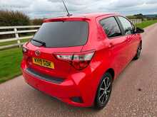 Toyota Yaris VVT-i Icon Tech 