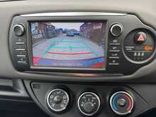 Toyota Yaris VVT-i Icon Tech 