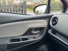 Toyota Yaris VVT-i Icon Tech 
